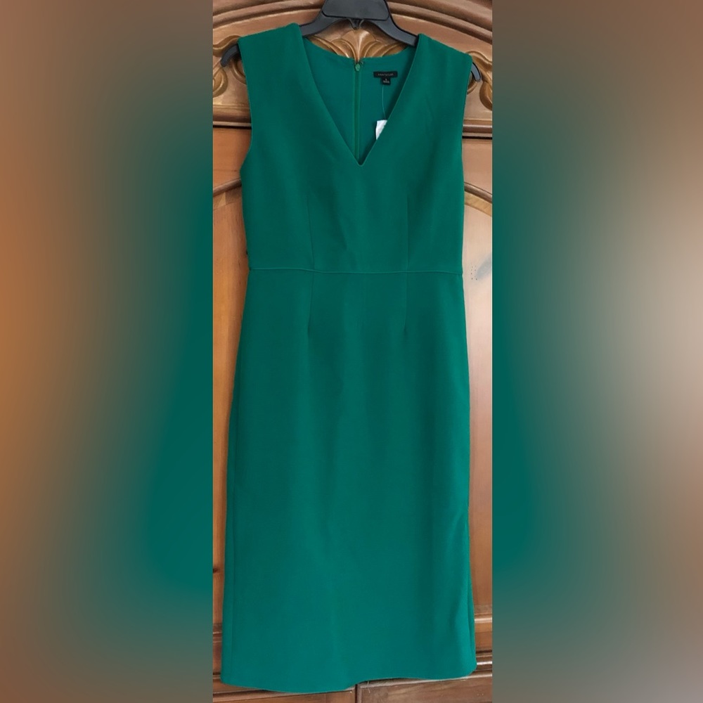 Ann Taylor Emerald Green Sheath Elegance